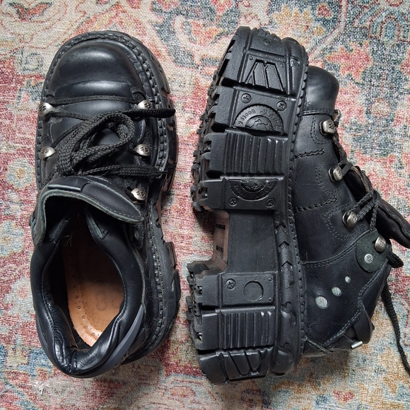 New Rock Shoes - [SOLD] Black New Rock - Chunky Gothic Style